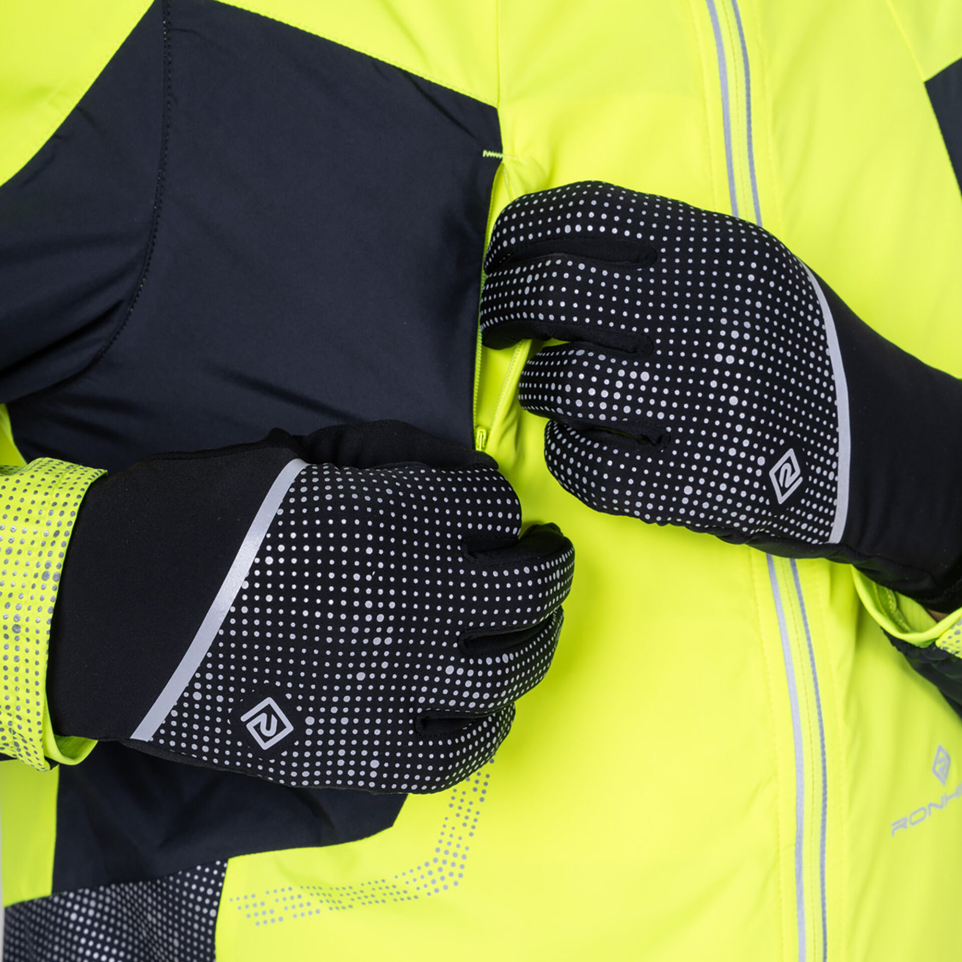 Ronhill Reflect Glove - Black/Reflect - Image 2